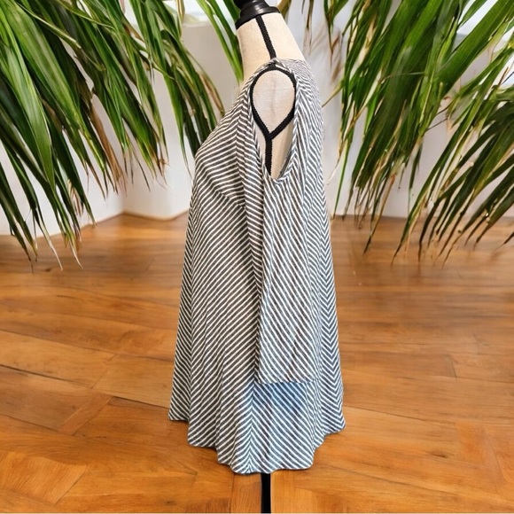 Soft Surroundings Linen Blend Landfall Cold Shoulder Tunic Top - Size Large - Picture 5 of 12